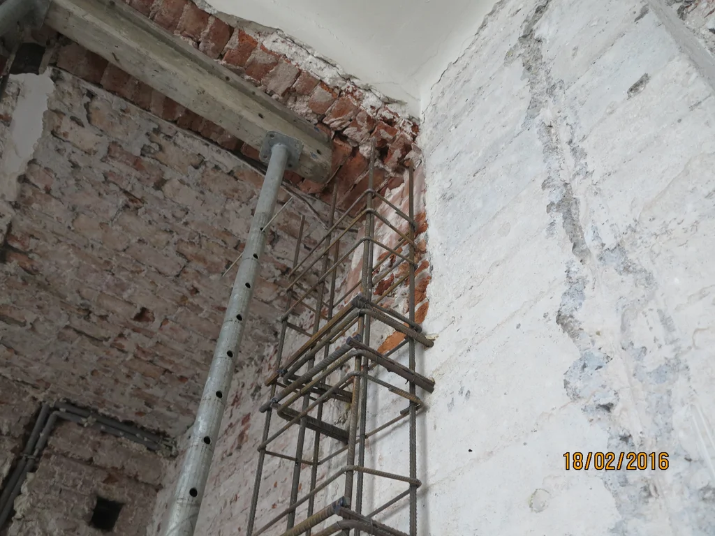 podparty strop w, zbrojenie słupa 