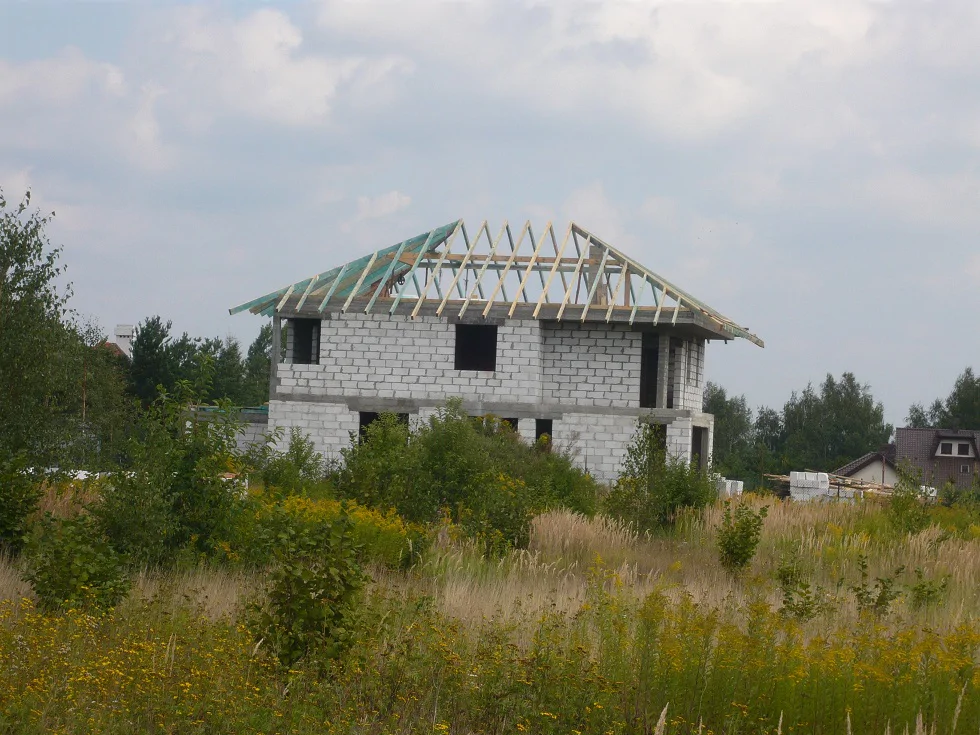 Dom jednorodzinny stan surowy, mury strop żelbetowy