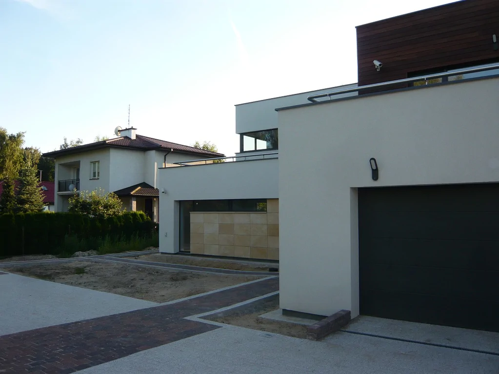 Budowa Domu jednorodzinnego, realizacja pod klucz, Elewacja BSO, kamień , Stolarka okienna, dach płaski, kostka