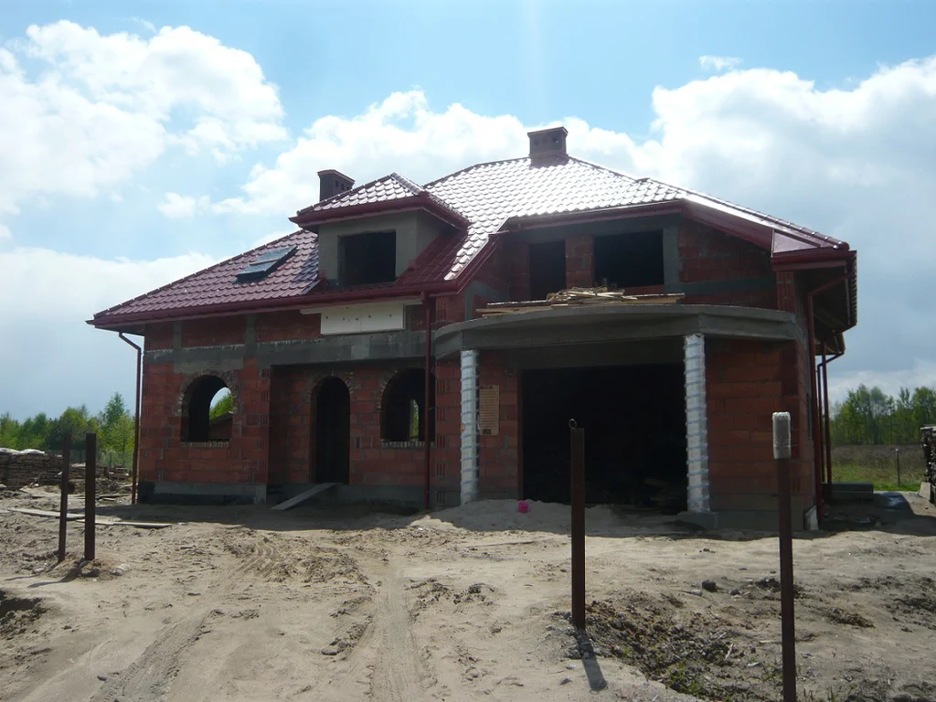 Budowa Domu Jednorodzinnego, stan surowy, mury, stolarka okienna, pokrycie dachu