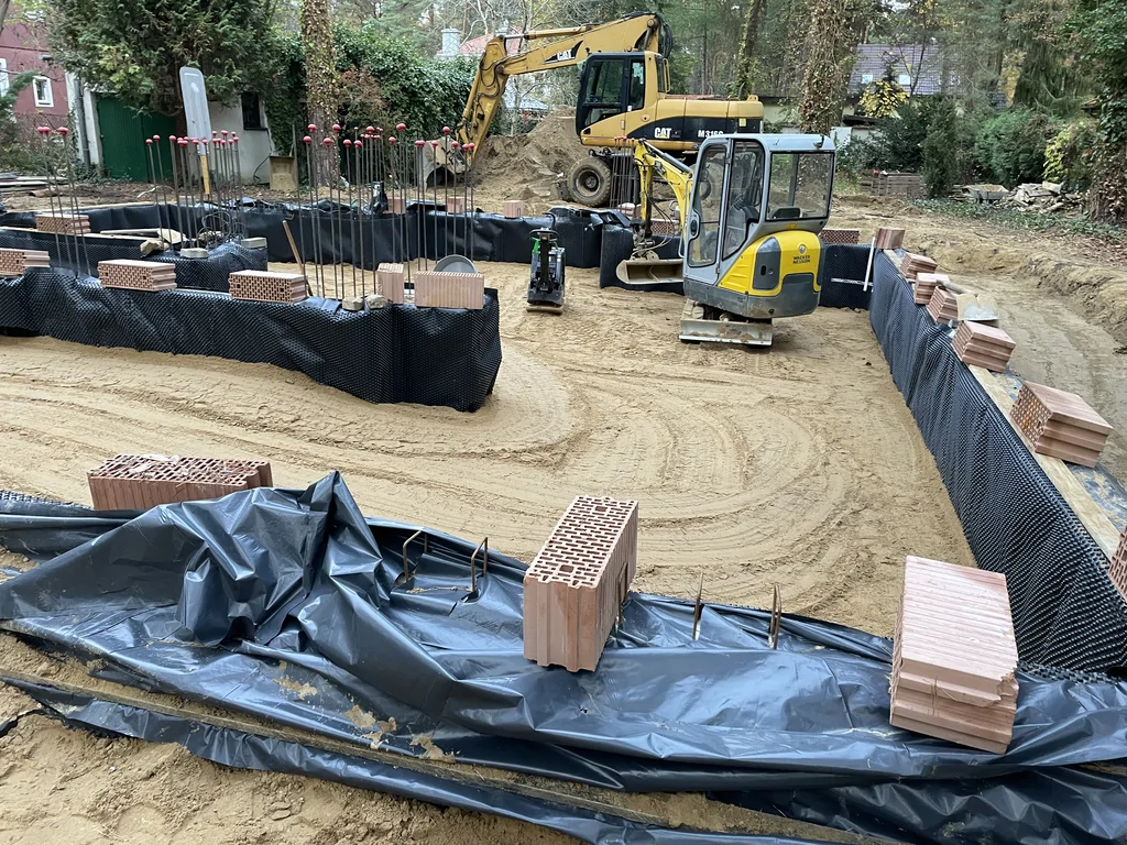 zbrojenie ław fundamentowych w szalunkach 