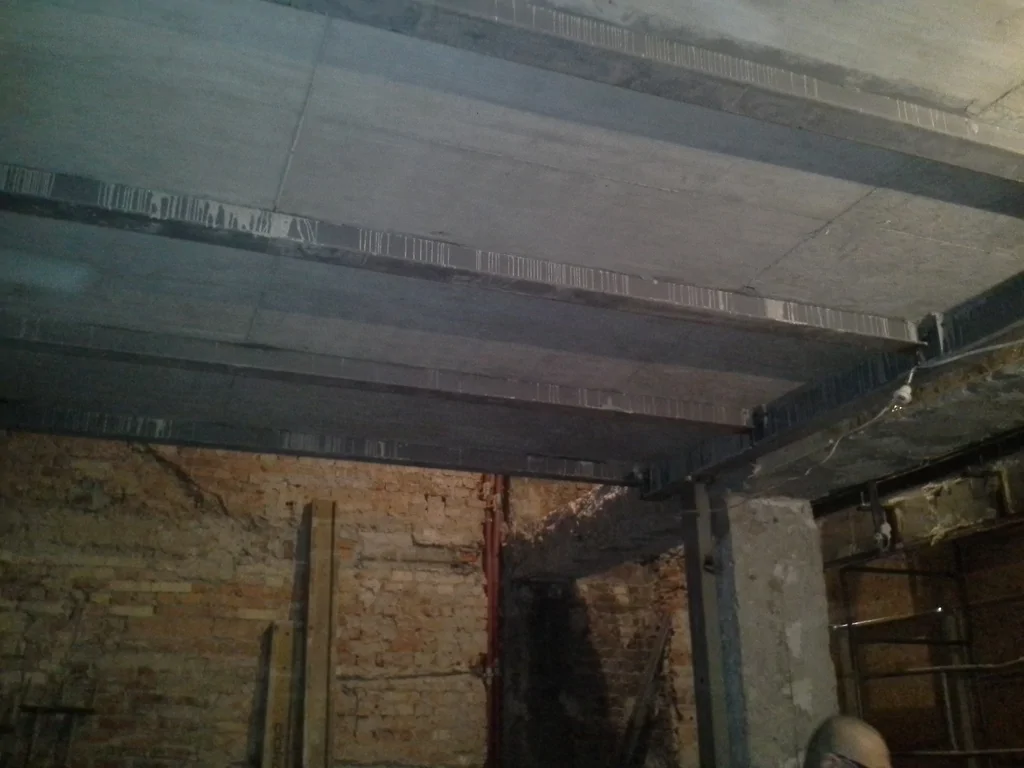 Remont budynku murowane ściany stropy 